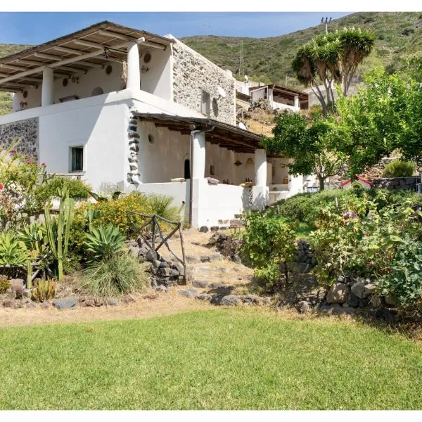 Casa Cala Salina Sopra, hotel a Pollara