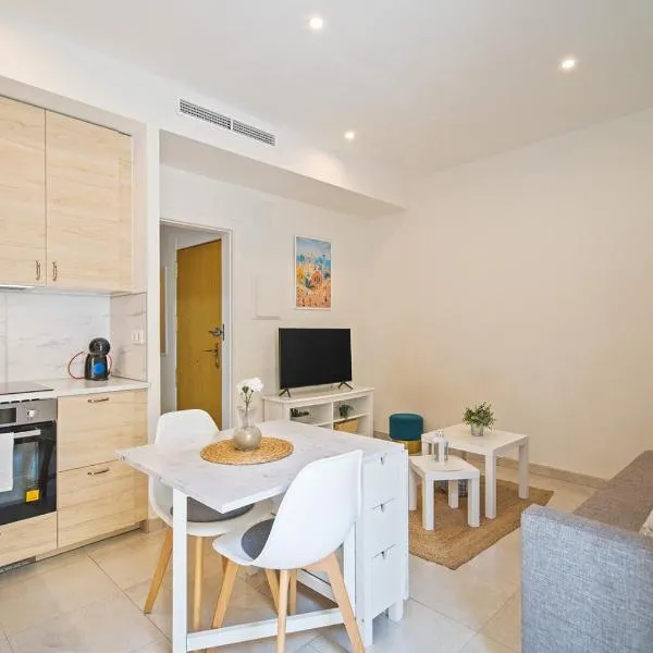 NICE CENTRIC APARTMENT、ビラノバ・イ・ラ・ジャルトルのホテル