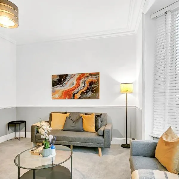 Spacious and Comfy 2-Bed Home Southampton, Sleeps 5, ξενοδοχείο στο Σαουθάμπτον