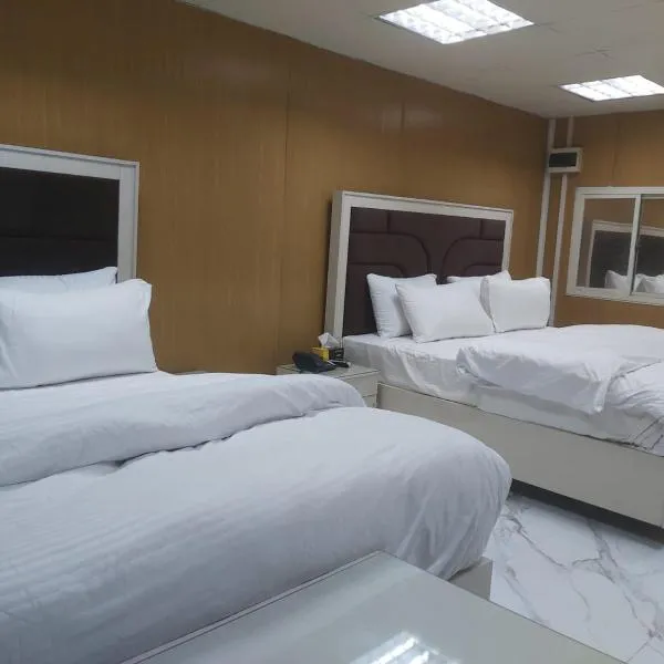 Dove INN Express II, hotel u gradu 'Lahore'