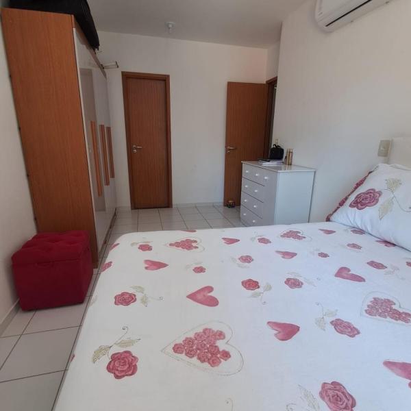 Apartamento aconchegante, confortável e com ótima localização - Foto 2