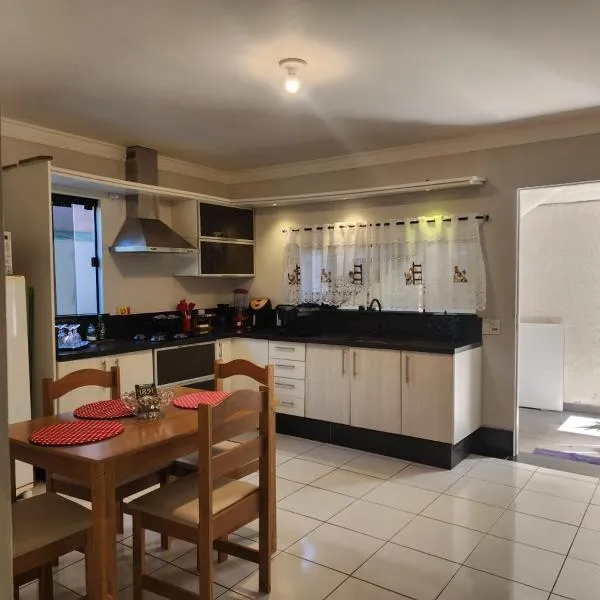 Loft 150m da praia, hotelli kohteessa Itajaí