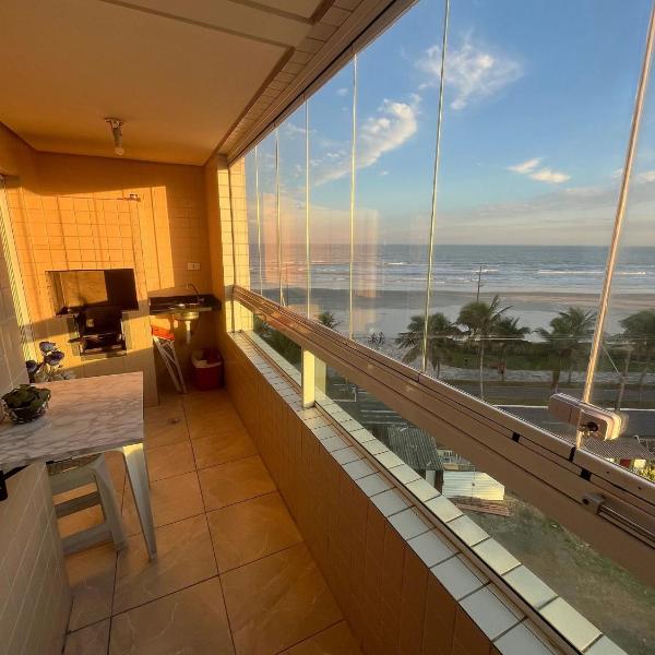 Vista Mar, 1 Dorm, Sacada Gourmet com churrasqueira, wi fi ,garagem, 6 hospedes, enfrente ao Mar - Foto 3