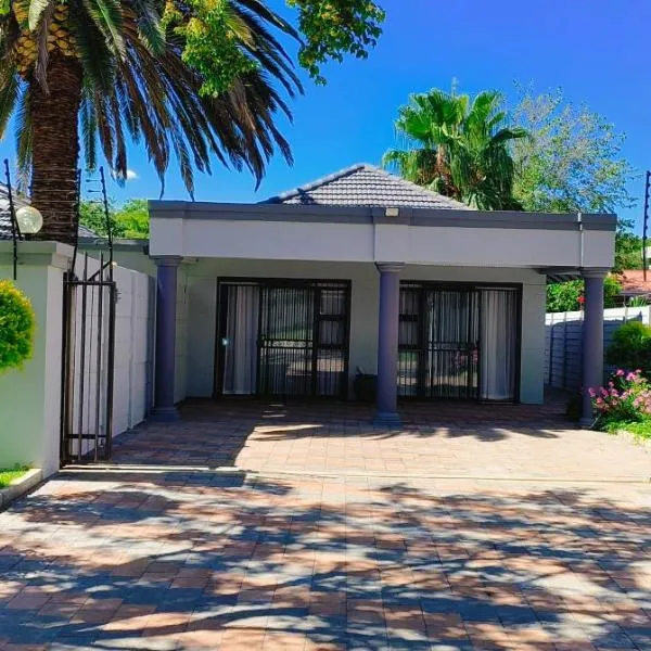 27 Donaldbain Guest House, Hotel in Welkom