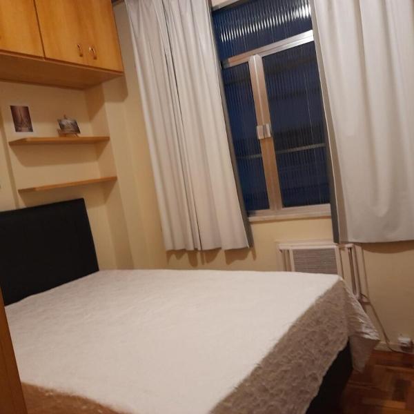 Apartamento 2 quartos, ar condicionado, Portaria 24 horas, Próximo ao metro e amplo comércio
