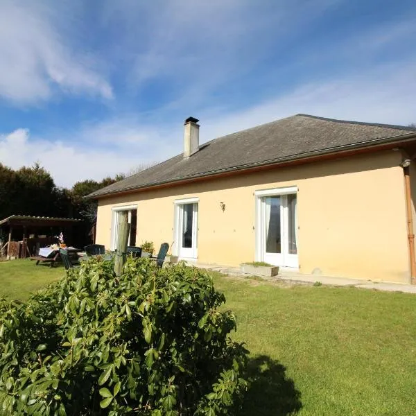 Chambres d'Hôtes Le Belvédère, hotel i Antist