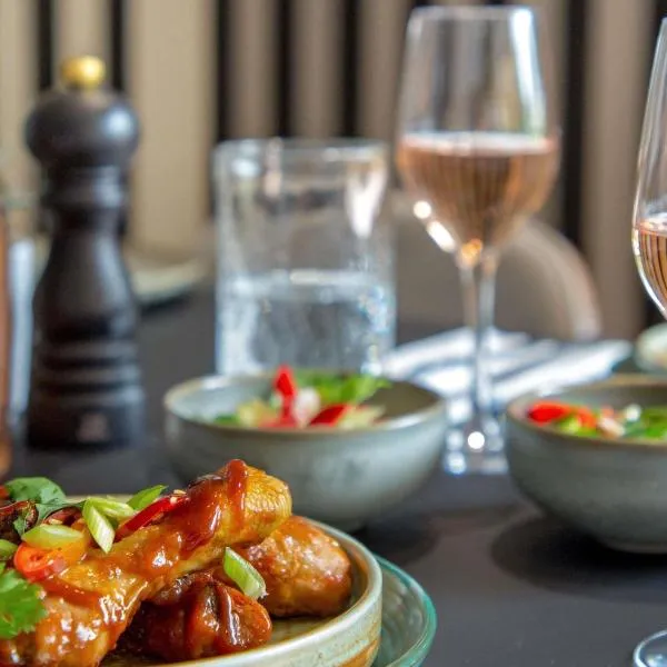 Novotel Aix-en-Provence Pont de L'Arc, khách sạn ở Aix-en-Provence