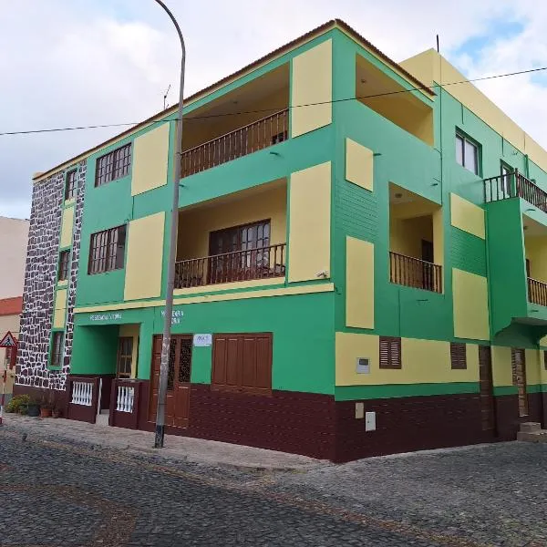 Residencial Vitoria, hotel en Ponta do Sol