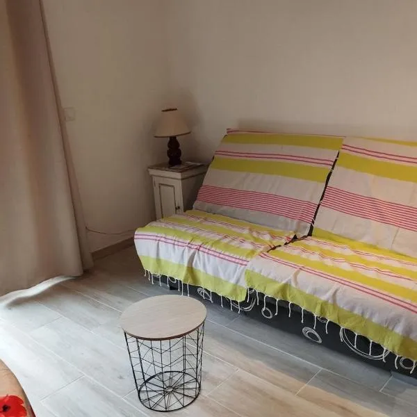 Entre Terre et Camargue- Studio de Charme, hotel din Le Cailar