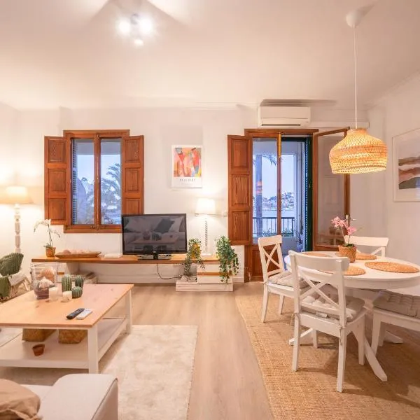 Apartamento junto al mar en Puerto de Sóller, hotelli Sóllerissä