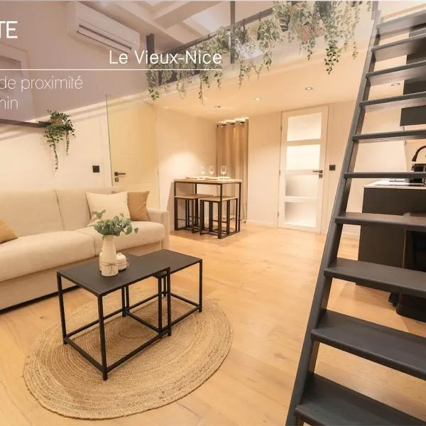 Charmant Duplex Vieux Nice, proche mer, WiFi, Clim, hotel in Nice