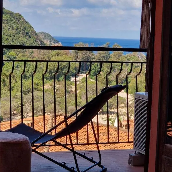 T2 vue mer & montagne Golfe de Porto-Ota, hotel i Porto Ota