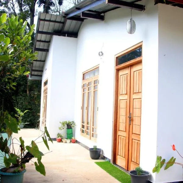Riverside Bliss Cottage, hotel di Demodera