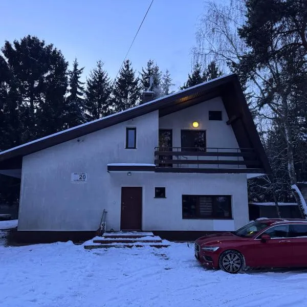 Noclegi na Asfaltowej, отель в городе Сулеювек