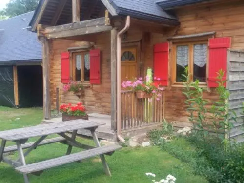 Chalet Le Gentiane, hotel v destinaci Bun