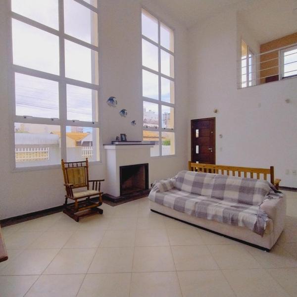 Casa térrea a 200 m da praia, 2 quartos, área gourmet exclusiva - Foto 5