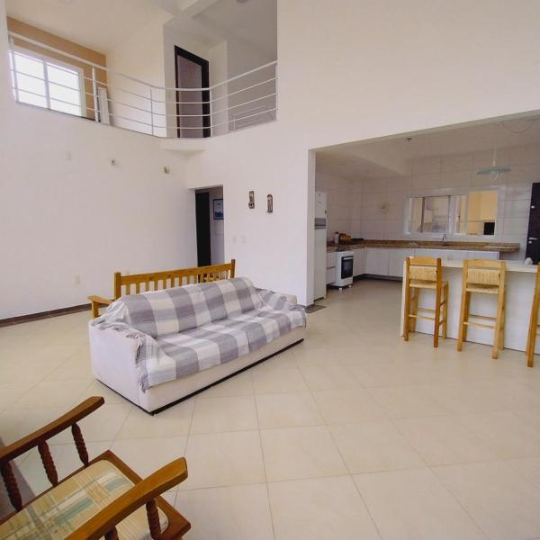 Casa térrea a 200 m da praia, 2 quartos, área gourmet exclusiva - Foto 3