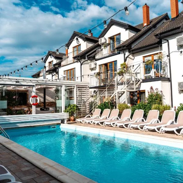 Orbisa Bis w cenie Basen podgrzewany Sauna Jacuzzi Rowery Parking Klimatyzacja Opcja śniadań, hotel a Łeba