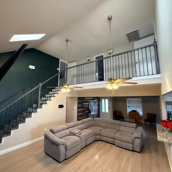 Spacious Bryan Retreat Near Texas A&M, hotel Bryanben