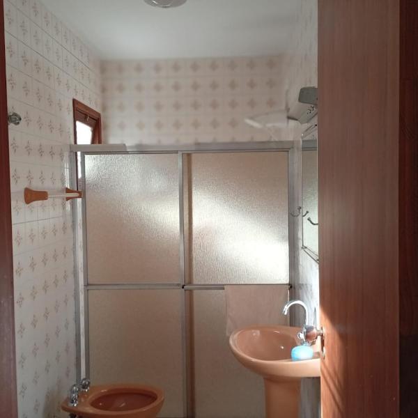 Casa no Itaguá perto do centrinho e Projeto Tamar - Foto 3