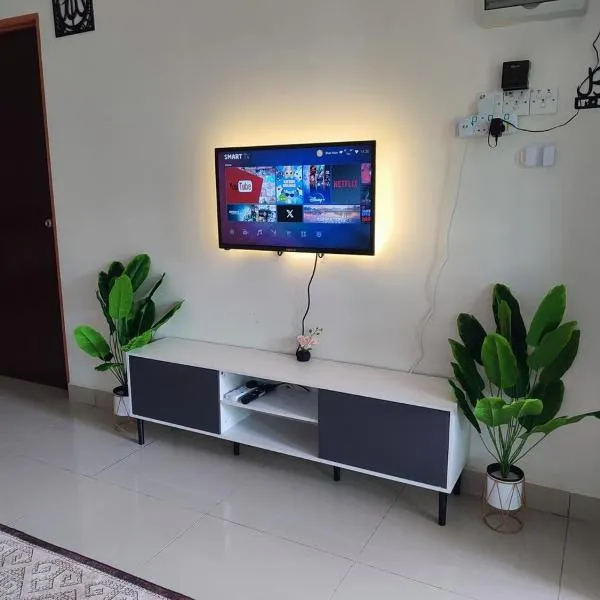 k homestay, hotel di Jeli