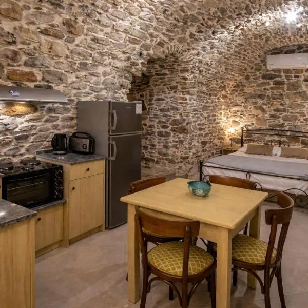 Vlychos Olympi Lodges - Chios Cozy Getaways, ξενοδοχείο σε Olýmpoi