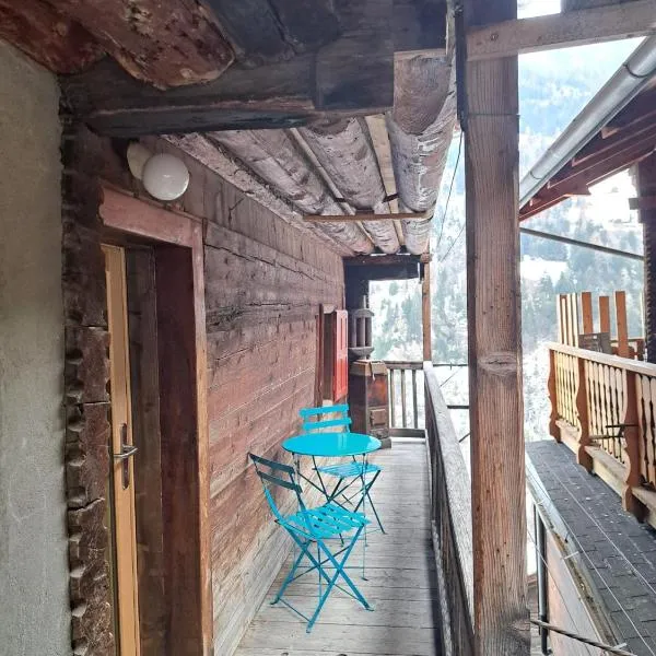 Hérémence에 위치한 호텔 Le cocon de Mâche