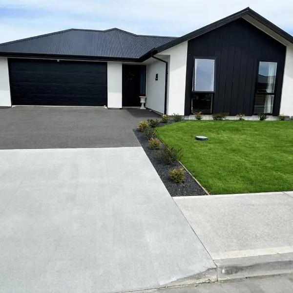 Stackwood Lodge - Relaxed stay for all seasons, hotel din Woodend
