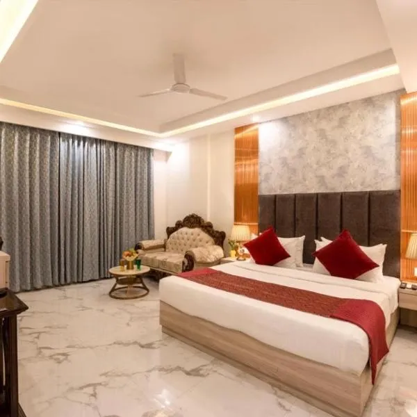 Hotel Airport Red Plaza - Near IGI Airport Delhi Free Airport Drop, hotel in New Delhi
