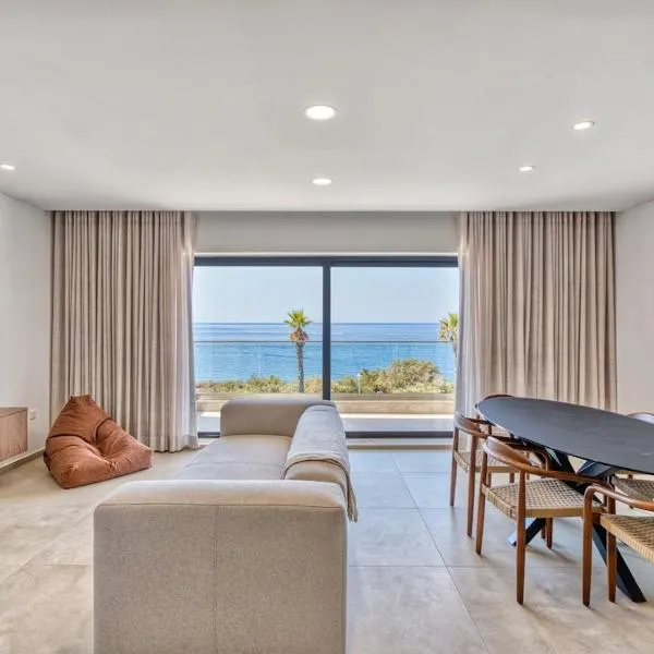 Seafront 3 Bedroom Luxury Getaway, hotel in St. Paul's Bay