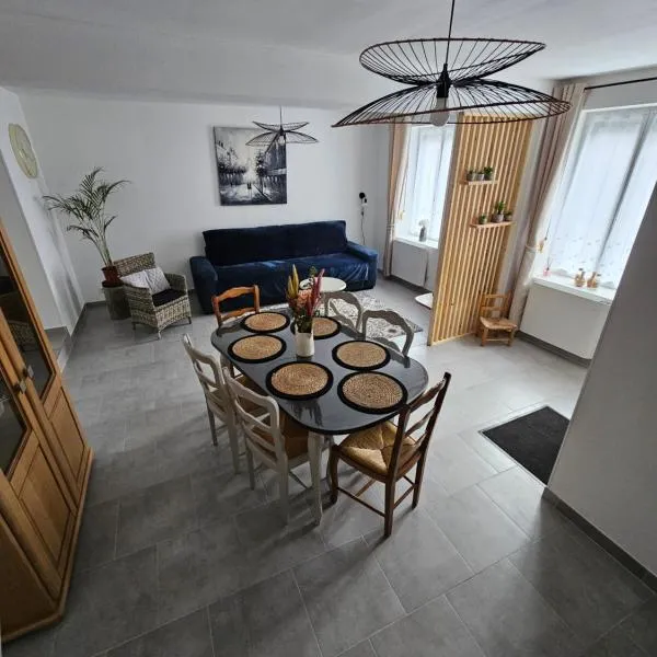 Gîte de la Tour d'horloge – hotel w mieście Carvin