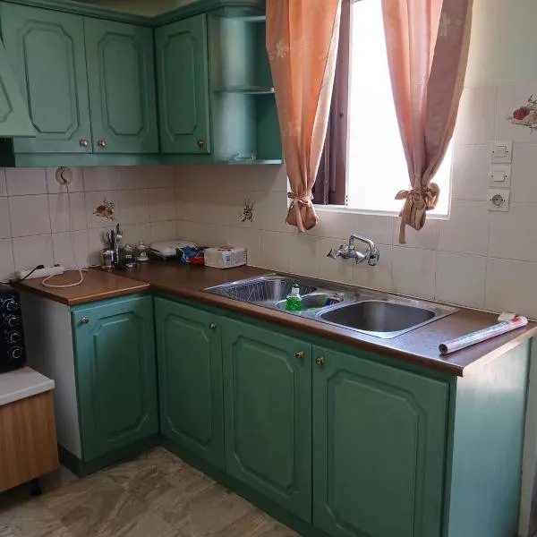 Livanos Apartments, hotel a Neapolis