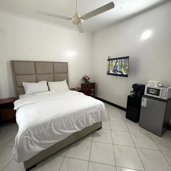 Dana's Room, hotel din Dar es Salaam