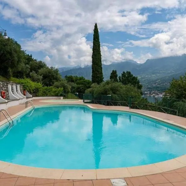 NIC Lake House, hotel v destinácii Sulzano