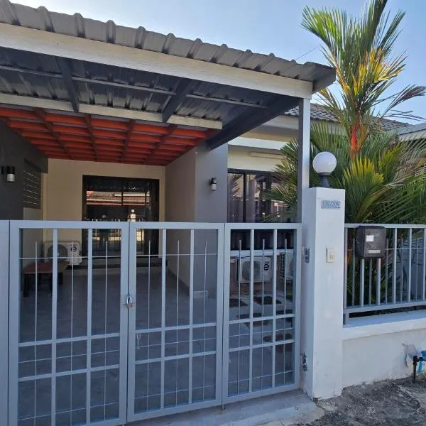 Joyful House Naiyang beach โรงแรมในถลาง