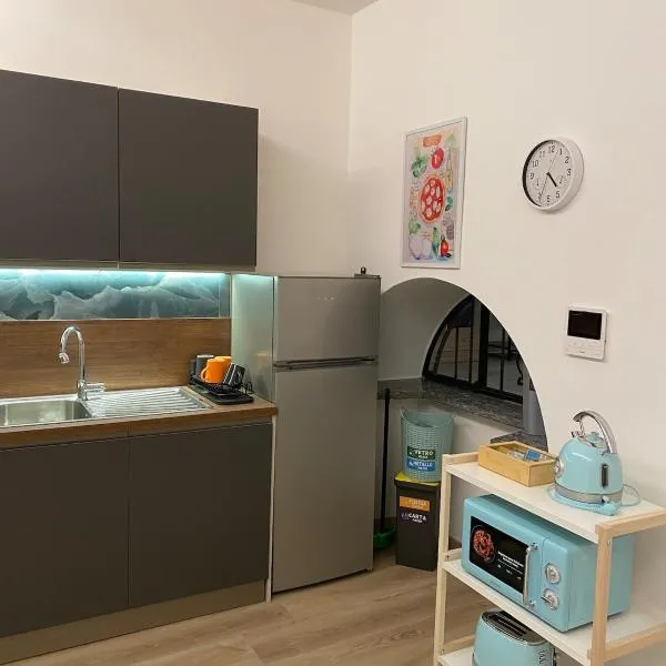 Casa FATA MELANIA-free parking-self check in, hotelli kohteessa Tavernerio