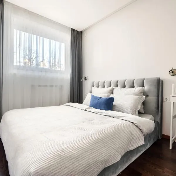 Modern Apartment near Old Town & River in City Center, hotel din Vilnius