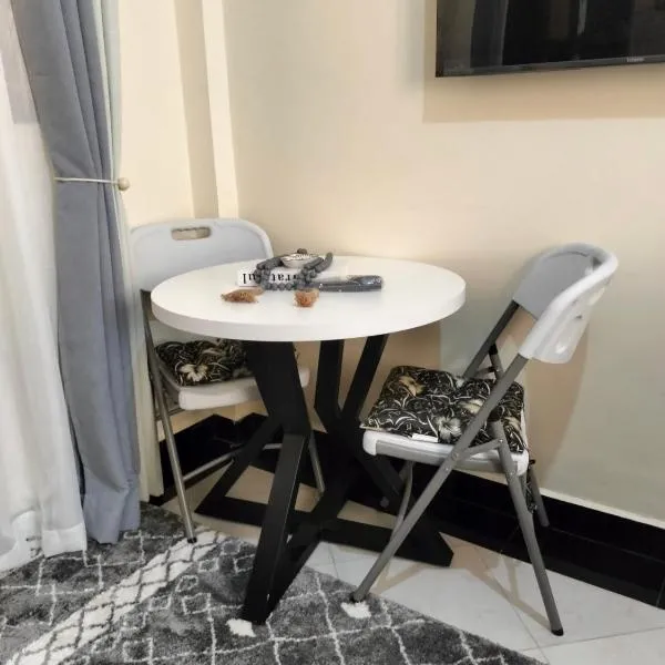 Khalisee homes studio apartment 5, Hotel in Voi