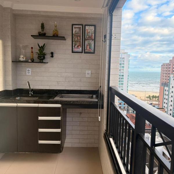 Moderno Apê à 150m da praia com churrasqueira e ar-condicionado - Foto 3