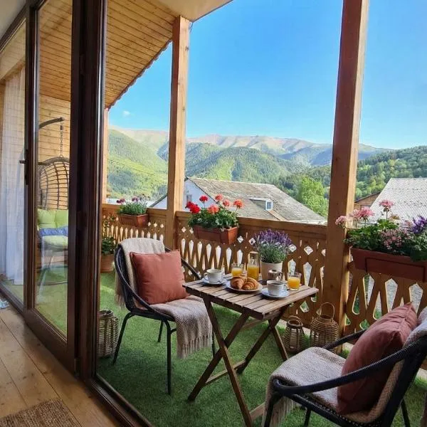 The Penthouse ,entire home , дом целиком, designed by Khi, hotel in Dilidzjan