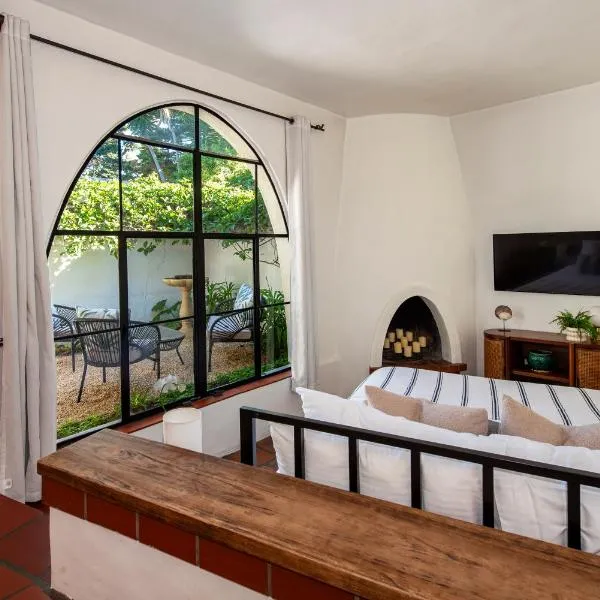 Cozy New - Casa Blanca Suite B1, hotel in Montecito