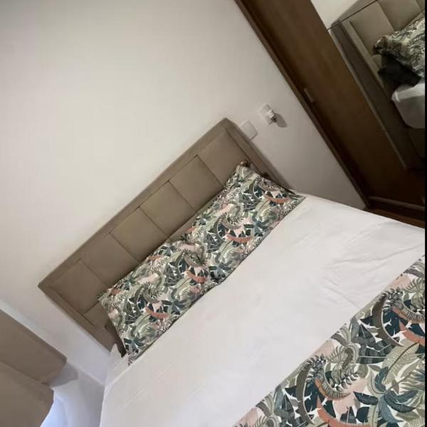 Apartamento de 2 quartos no Recreio dos bandeirantes Rio de Janeiro próx as praias Prainha Grumari Pontal, Condomínio Lindo, Portaria 24hs, Praia do Pontal a 10 minutos andando, ideal para sua lua de mel, e só alugo no mínimo 2 diárias - Foto 2