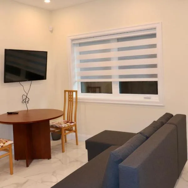 SixPine - One bedroom suite, khách sạn ở Vancouver