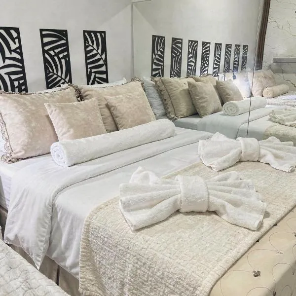 Brisa Praiana Apartamentos a 8 minutos do Aeroporto de Salvador e Próximo às Praias, hotel u gradu 'Lauro de Freitas'