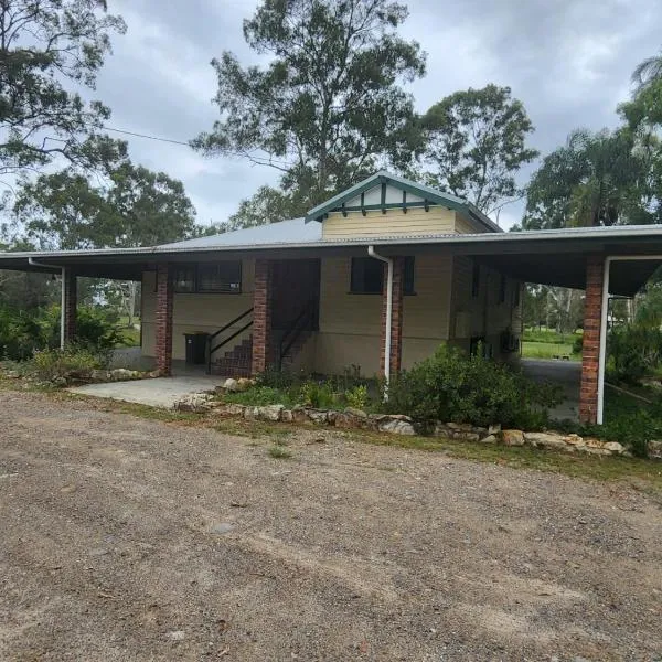 Bring - Truck & Work Crew - Basic but functional, hotel sa Morayfield