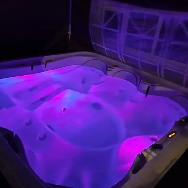 Cowboy Corner - Hot Tub, City Centre, Fast WiFi, hotel em Cardiff