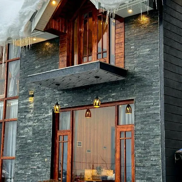 Cliffside cottage, hotel en Tangmarg