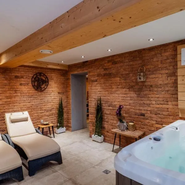 Villa Jarosta Premium & SPA โรงแรมในซาโกปาเน