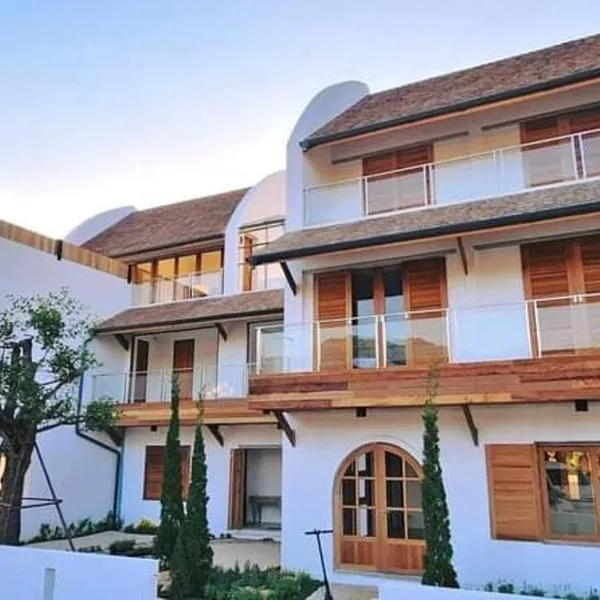 108 Villa @ PongYang، فندق في شيانغ ماي