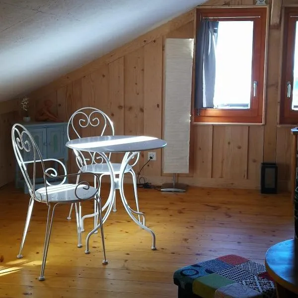 Belle chambre rustique à la campagne, proche de la ville, hotel v destinaci Praroman